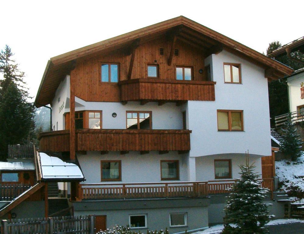 Апартаменти Haus Saumspitz Санкт-Антон-ам-Арльберг Екстер'єр фото